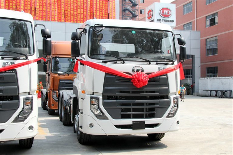 東沃 UD酷騰重卡 430馬力 6X4 國四牽引車(平頂駕駛室)(DND4250WB34)