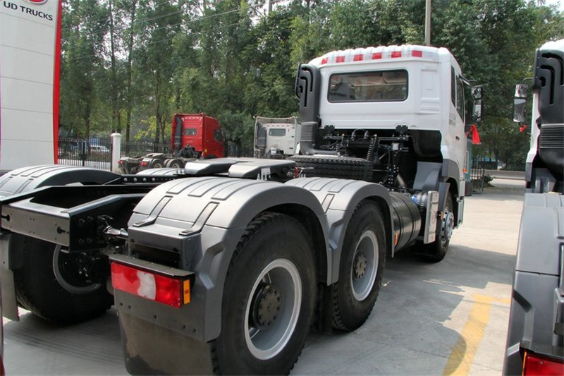 東沃 UD酷騰重卡 430馬力 6X4 國四牽引車(平頂駕駛室)(DND4250WB34)