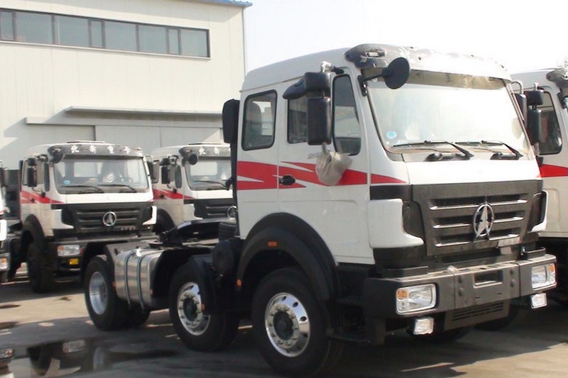 北奔 NG80B重卡 375馬力 6X2 國四牽引車(ND42402L23J)