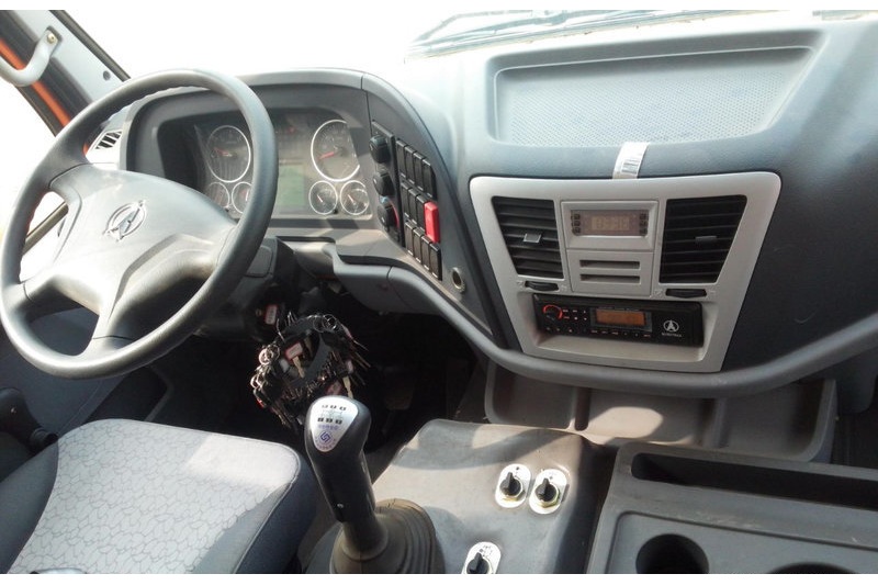 北奔 NG80系列重卡 336馬力 6X4 5.6米 國四自卸車(ND32502B38J)