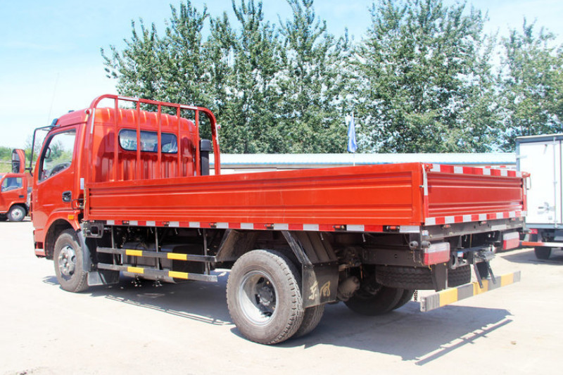 東風(fēng) 多利卡D6 102馬力 4.2米 國(guó)四 單排欄板輕卡(四達(dá)發(fā)動(dòng)機(jī))(DFA1040S35D6)