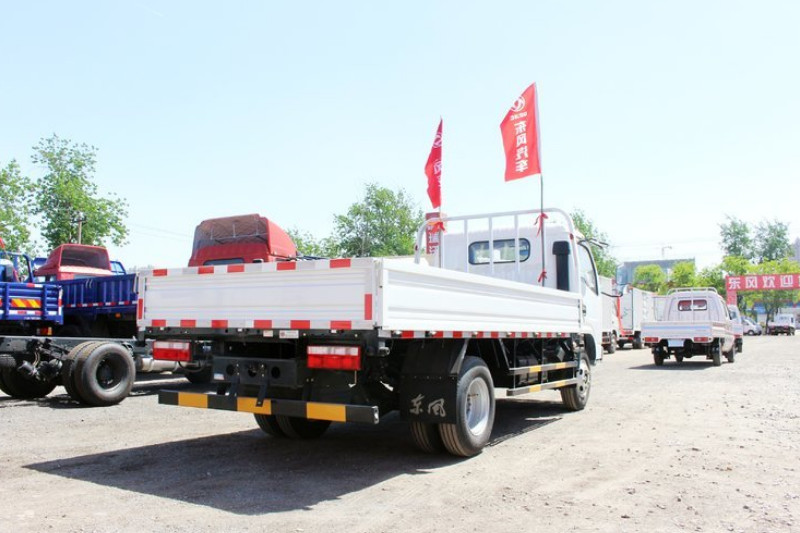 東風(fēng) 多利卡D6 102馬力 4.2米 國(guó)四 單排欄板輕卡(朝柴發(fā)動(dòng)機(jī))(DFA1040S35D)