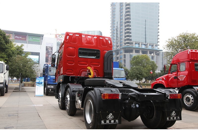 東風柳汽 乘龍M5重卡 350馬力 6X2 國四牽引車(東康發動機)(LZ4241QCAA)