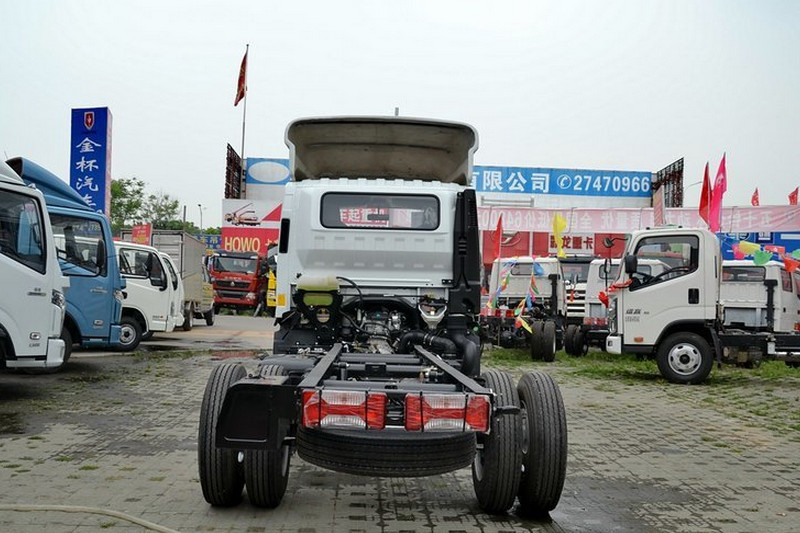 躍進 超越C300-33 125馬力 3308軸距 國四 單排輕卡底盤(索菲姆發動機)(NJ5041ZFDCMZ)