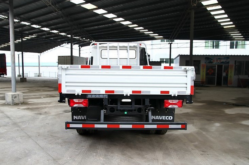 躍進 超越C300-33 125馬力 3.8米 國四 排半欄板輕卡(索菲姆發動機)(NJ1041ZFDCMZ)