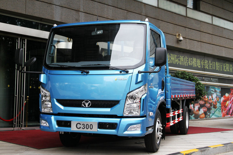 躍進 超越C300-33 125馬力 4.2米 國四 單排欄板輕卡(索菲姆發動機)(NJ1041ZFDCMZ)