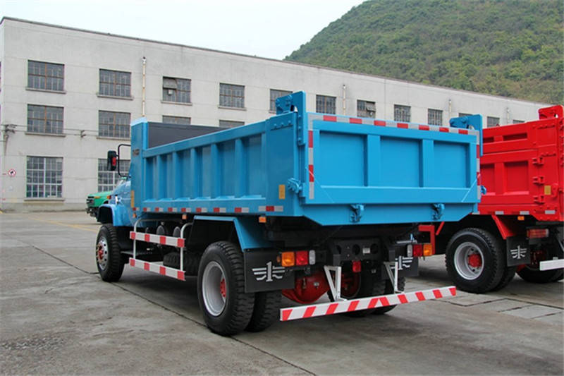 一汽解放柳特 經(jīng)濟(jì)型長(zhǎng)頭中卡 180馬力 4X2 4.5米 國(guó)四自卸車(chē)(紅橋王)(LZT3165K2E4A91)