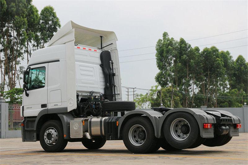 奔馳 Actros重卡 440馬力 6X2 國五牽引車(型號2644LS)