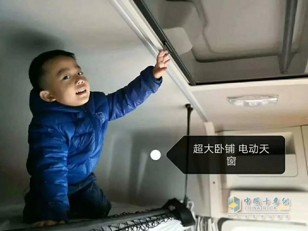 歐曼EST超級卡車超大臥鋪、電動天窗設計