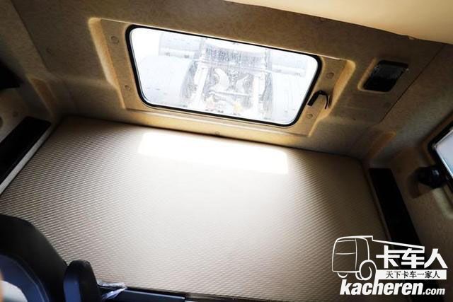 揭秘格爾發長頭重卡 康明斯 ZF 美馳!還有1000升油箱和大臥鋪!