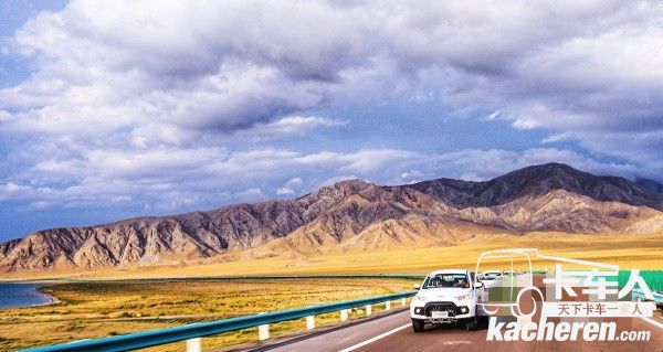 江鈴國(guó)六域虎7組成的靚麗風(fēng)景線