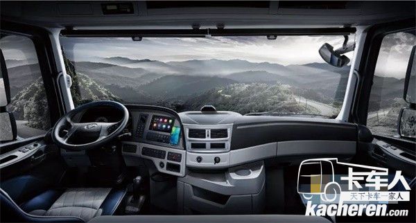 歐曼超級(jí)重卡家居化設(shè)計(jì)