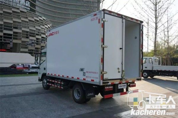 江淮帥鈴全能冷鏈版搭載智能管理系統