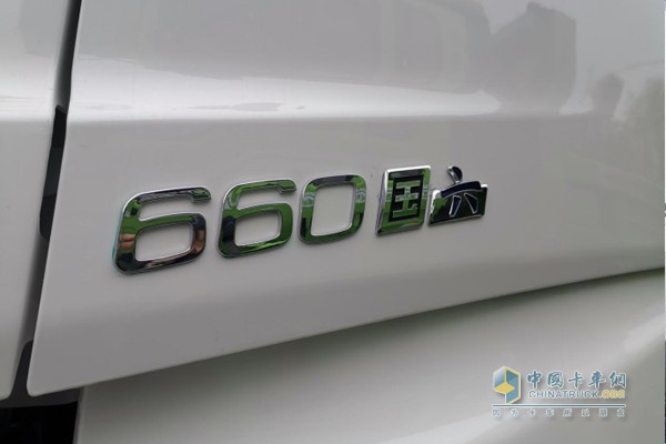 搭載濰柴15L發動機的德龍X6000