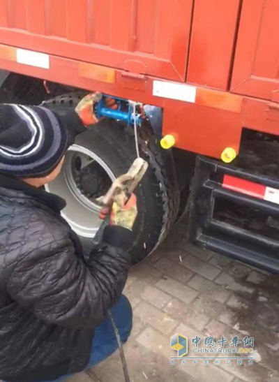 危海治在加固他的新時(shí)代領(lǐng)航車(chē)