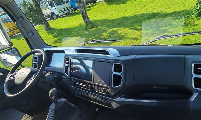 慶鈴五十鈴  載貨車(chē)