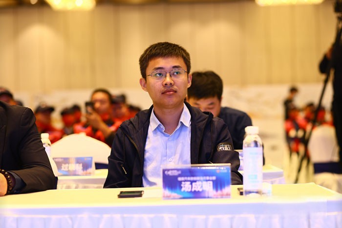 歐航歐馬可事業(yè)部營(yíng)銷公司常務(wù)副總經(jīng)理湯成明