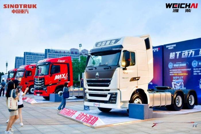 500馬力以上牽引車銷量第一 中國(guó)重汽強(qiáng)勢(shì)引領(lǐng)大馬力時(shí)代