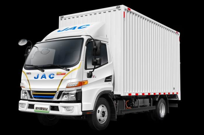 特價車、0利息、2000元油卡,江淮1卡超級會員日豪禮相送助創(chuàng)富