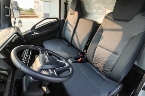 藍(lán)牌輕卡首選，翼放EC 2.5以六新升級(jí)助力卡友開新局踏新程