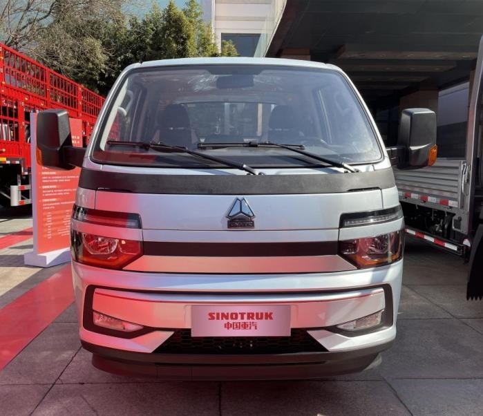 年會(huì)6款產(chǎn)品吸睛!重汽賣(mài)輕卡和小卡 也要爭(zhēng)第一