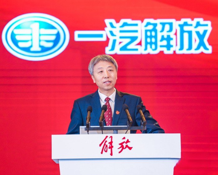 以25.7%的終端份額引領市場，以27.9萬輛確?！半p第一” 一汽解放亮劍2023！