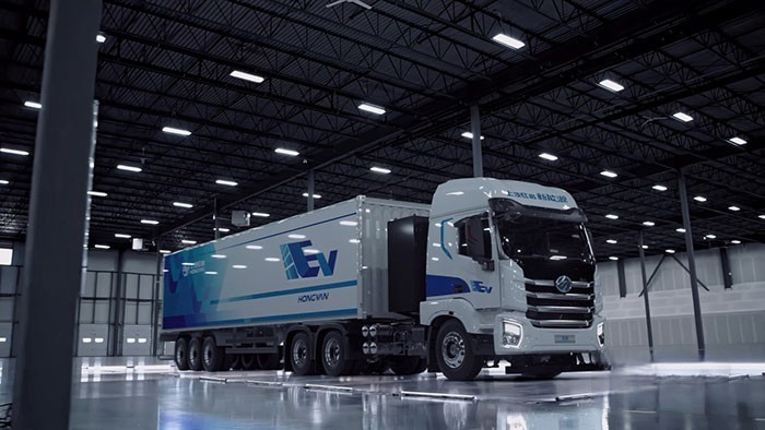 助力行業綠色高效發展，上汽紅巖榮獲“值得用戶信賴高效運輸新能源重卡”獎