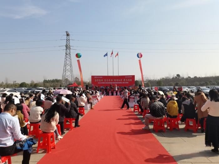 攜手合作 大展宏“兔” 東風商用車與程力汽車集團再創共贏新格局