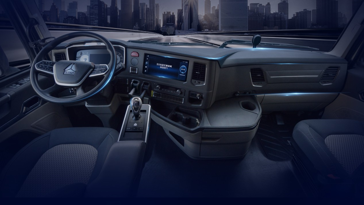 “疆煤外運”長途利器 “節氣王者”豪沃MAX 530燃氣車制勝“黑金”路