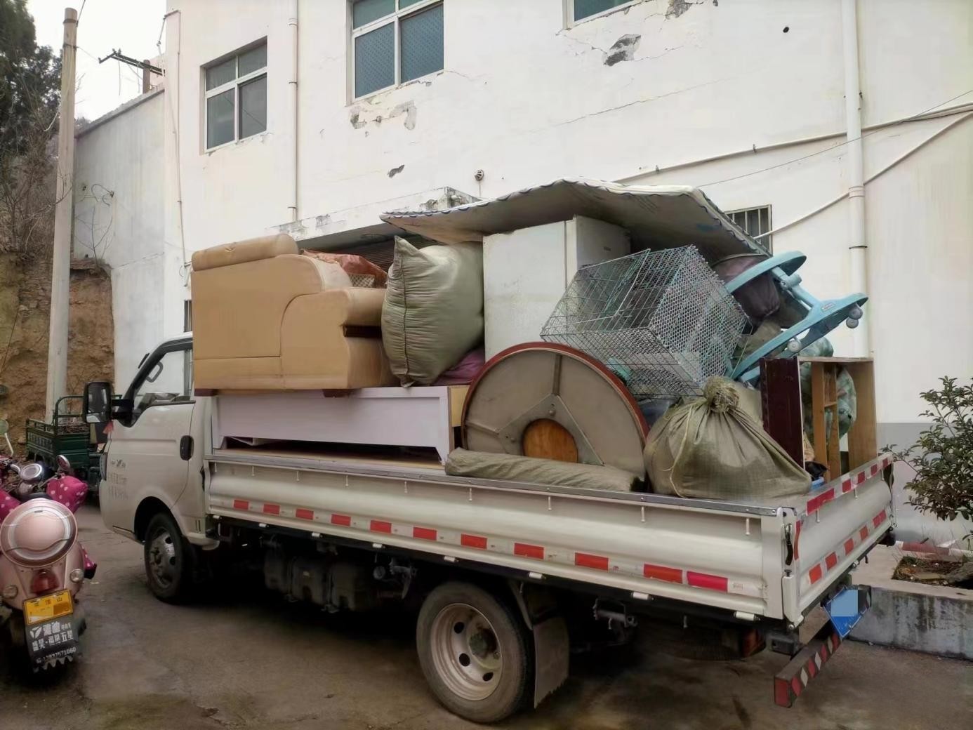 干一行鉆一行，入行十幾年，他為何換愷達轎卡跑零散貨運？