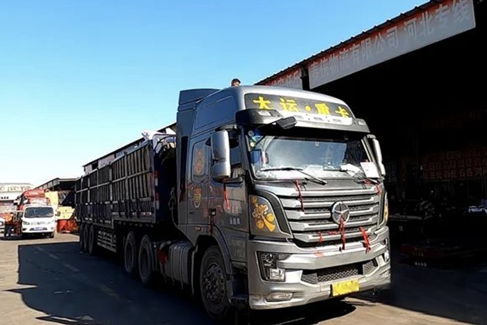 從邂逅到情緣，樊凱旋與大運(yùn)重卡一路相伴