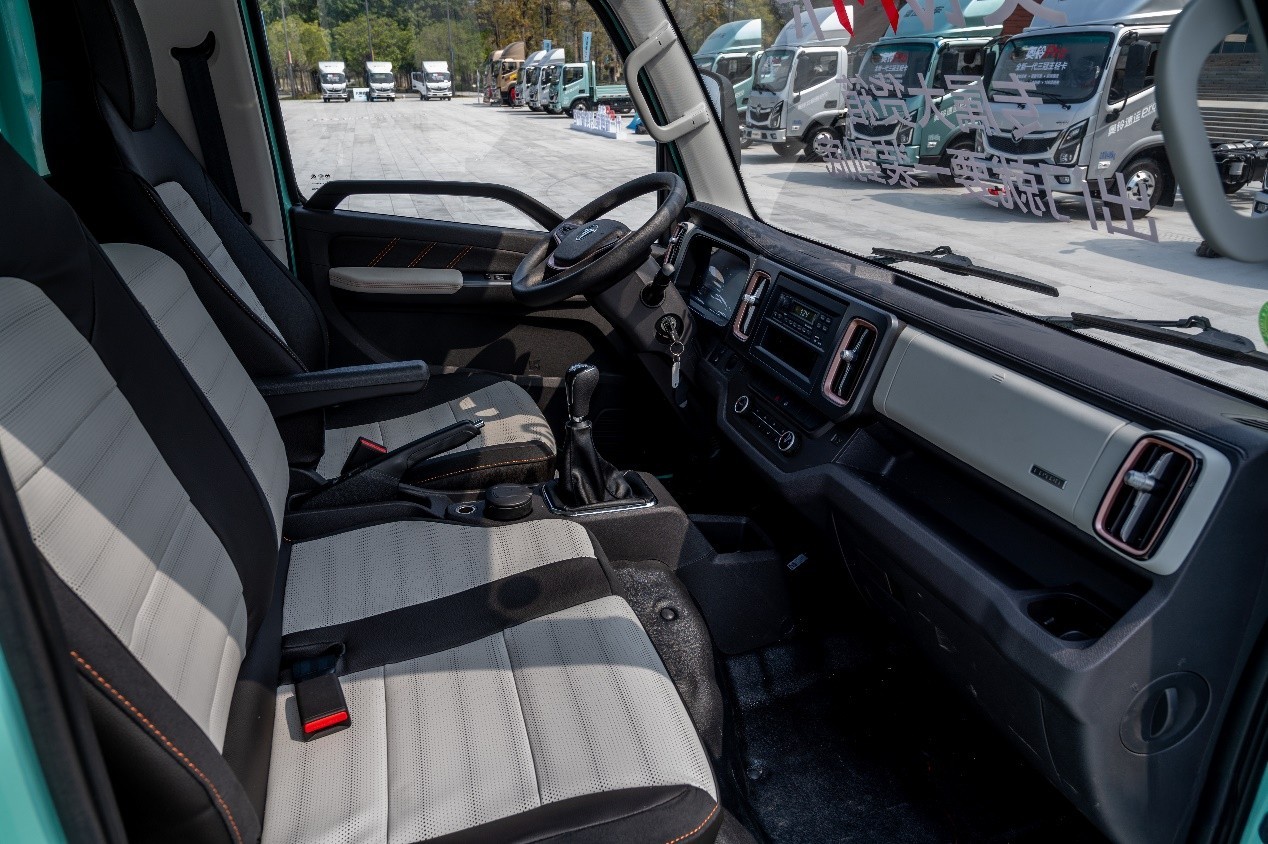 卡友沈師傅：作為浙江區域首位車主，我強推奧鈴速運Pro