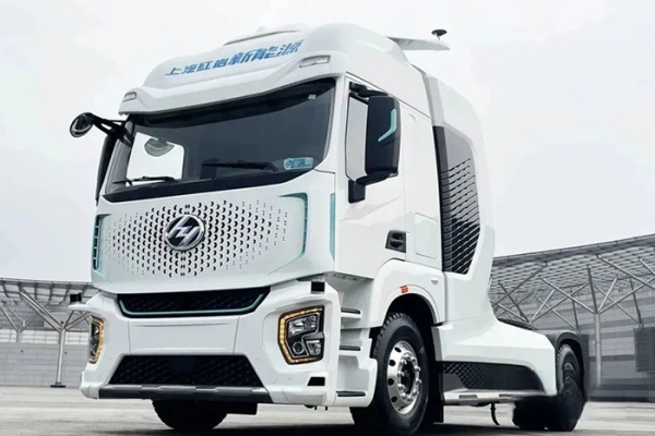 上汽紅巖攜智能化新品亮相成渝汽車科技與供應鏈博覽會