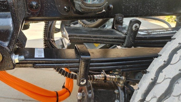 中國(guó)重汽藍(lán)立方新能源輕卡上市！ 現(xiàn)場(chǎng)秒斬120輛大單！