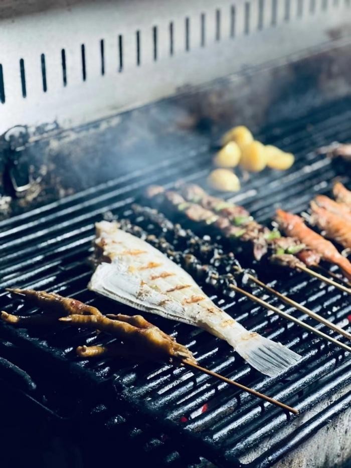 新長安睿行M60強力加持，“燒烤一哥”的生意更紅火了