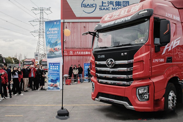 高速標載牽引車萬里長測,上汽紅巖布局思路簡析