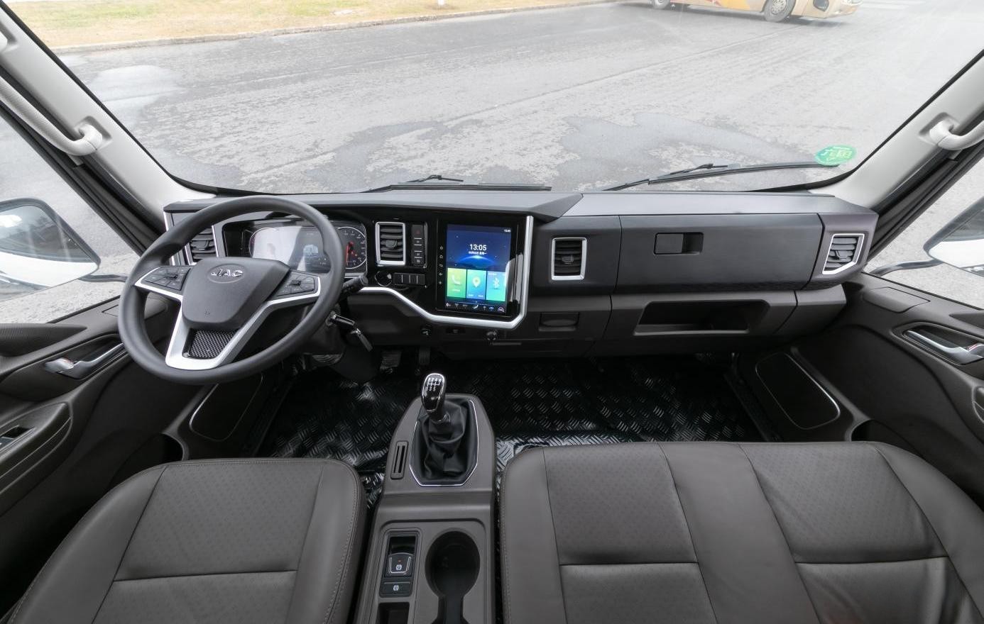 “五大極致”定義行業新標桿!江淮1卡工程車S系大黃牌正式上市