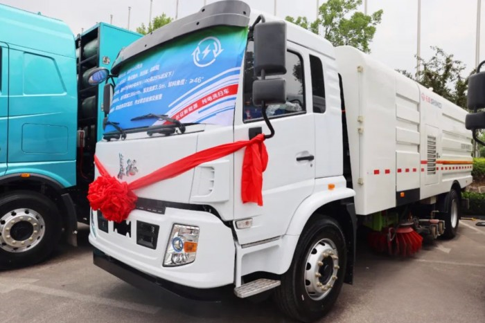 獲行業用戶認可 長征汽車亮相石家莊產需對接會！