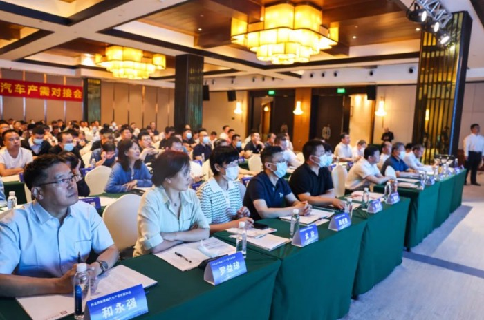 獲行業用戶認可 長征汽車亮相石家莊產需對接會！