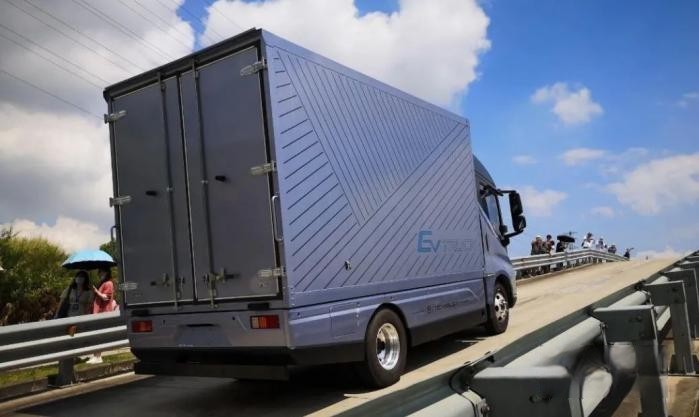 敢于嘗鮮 比亞迪T5D果然沒令徐隊長失望