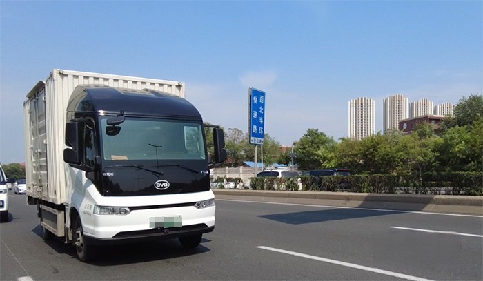 敢于嘗鮮 比亞迪T5D果然沒令徐隊長失望