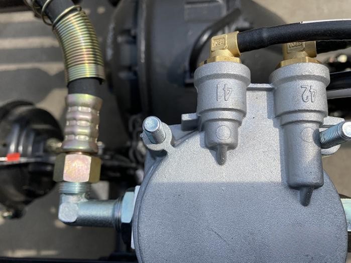 解放青汽JK6 4×2 320馬力大單橋載貨!一身“掙”能量太讓人心動(dòng)了!