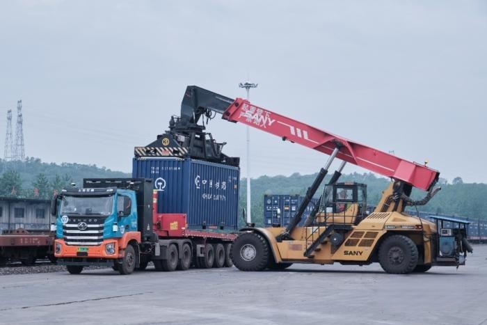 正式啟動！上汽友道智途聯手六鋼集團，打造綠色零碳智慧運輸新范式