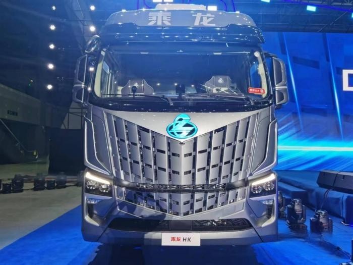 王者風(fēng)范 智領(lǐng)未來(lái),全新一代高端重卡乘龍HK強(qiáng)勢(shì)駕臨