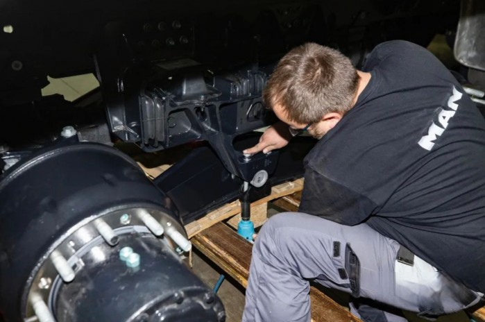 科技狠活兒!曼恩個性化定制再添利器-橡膠懸掛