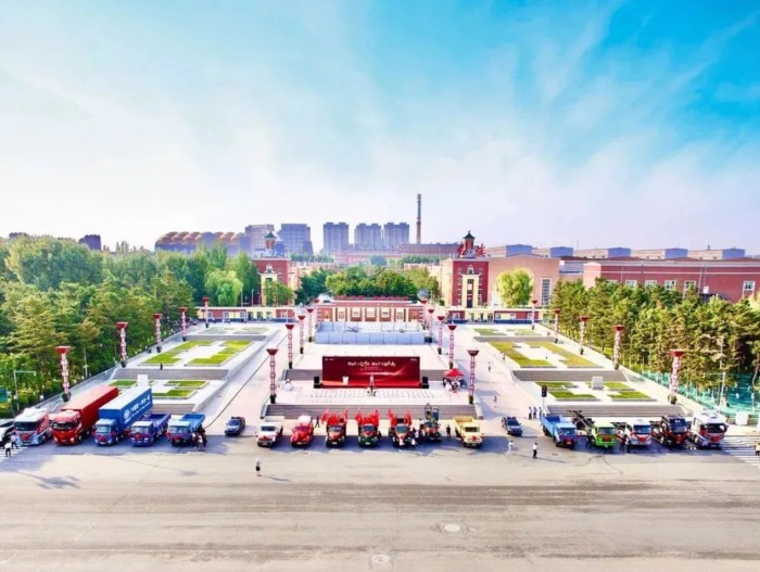 超燃！解放七代卡車巡游活動隆重舉行