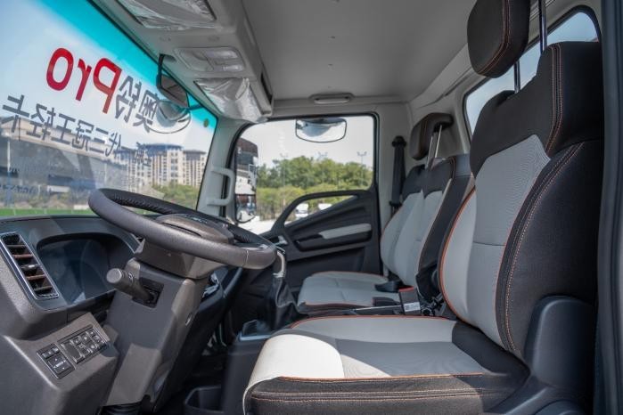 奧鈴Pro體驗官:動力強勁還省油,生意人的好伙伴