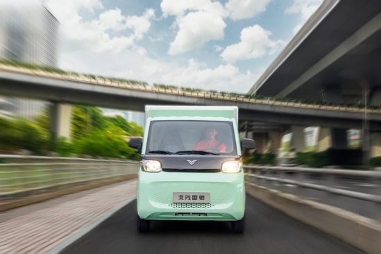 末端城配車怎么選?北汽雷馳新能源MINI卡好看又好開