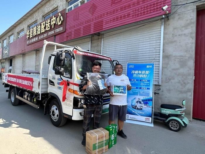 糧油米面批發 江淮1卡駿鈴是運輸幫手也是他的生意名片