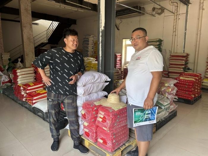 糧油米面批發 江淮1卡駿鈴是運輸幫手也是他的生意名片